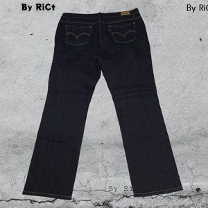 Levi's 590 Straight Leg Women's Jeans Size 18Wx32 Fuller Waist Relaxed Fit New